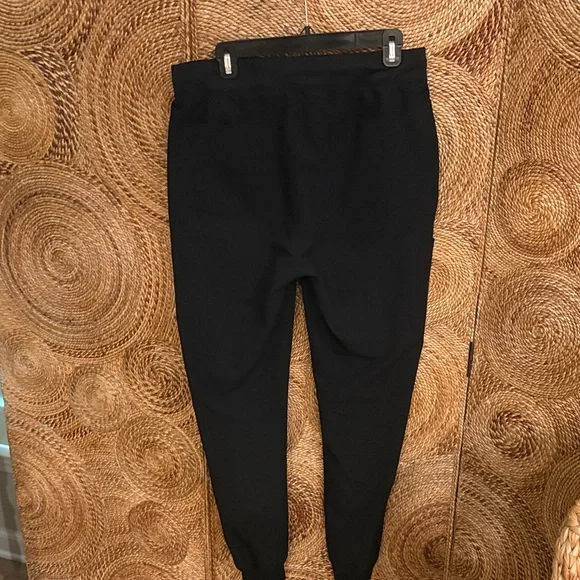 Mandala Scrub Jogger Pants Black - Picture 6 of 9